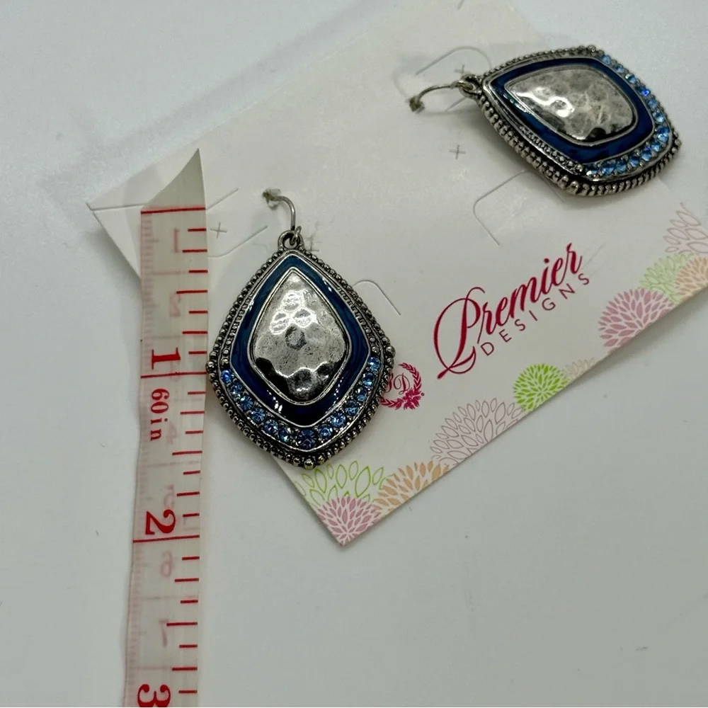 Premier Designs Large‎ Silver and Blue Teardrop Earrings - Picture 5 of 5